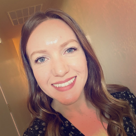 Meet your Posher, Leanne - Picture 1 of 1